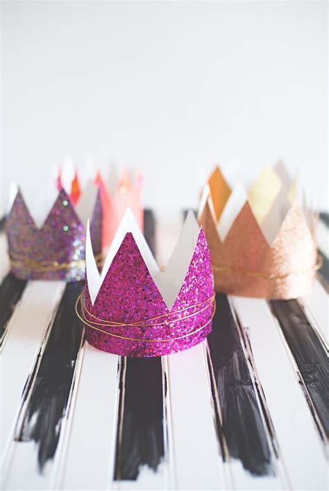 Glitter Twist Birthday Crowns A Subtle Revelry Corone Di Compleanno