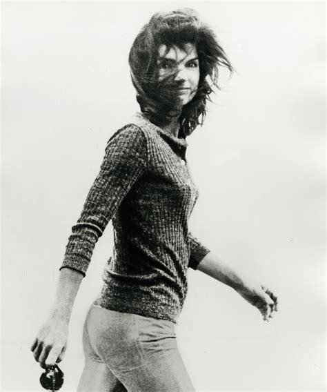 31.07.2009 · not that jackie kennedy's hairstyles didn't set fashion trends. Jackie Kennedy Style Lessons | InStyle.com