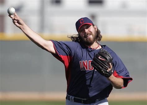 Pérez met selena in 1988. Tribe closer Chris Perez gives update on his injury, talks ...