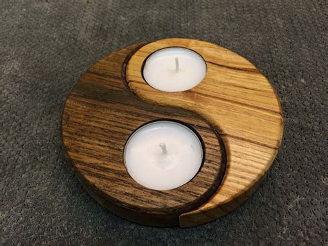 Teelichter basteln basteln anleitung selber machen dekupiersäge arbeiten dekupiersäge vorlagen bierflaschen basteln mit holz drechseln holz ideen. Teelicht Yin und Yang Bastelanleitung zum selber basteln | Teelicht, Projekte, Dekupiersäge arbeiten