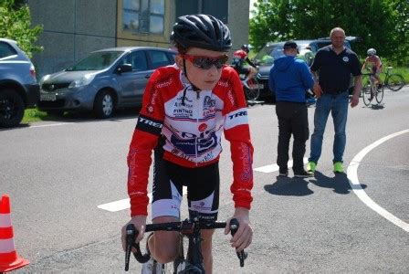 Gesink nie wystartuje tym samym w majowym giro d'italia, na trasie którego wspierać miał primoża roglicia. Cervélo-GOODZO biedt onderkomen aan Jarno Dhondt ...