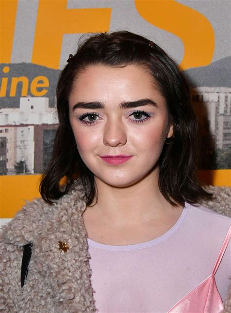 Daily Celebrities Paparazzi Candid And Photoshoot Pictures Maisie