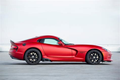 Dodge Is Still Selling Brand New Vipers Carbuzz