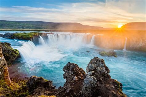 Top 10 Des Plus Belles Chutes Deau Au Monde Rouge Framboise