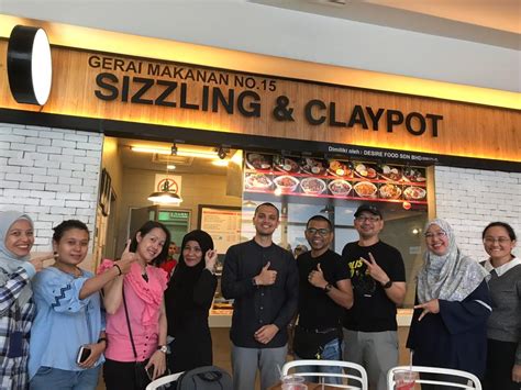 Pu riz atau muhammad haris mohd ismail, 25, merupakan salah seorang peserta program realiti, pencentus ummah (pu) musim keempat. Sizzling & Claypot dan Thai Cuisine PU Riz di NU Sentral