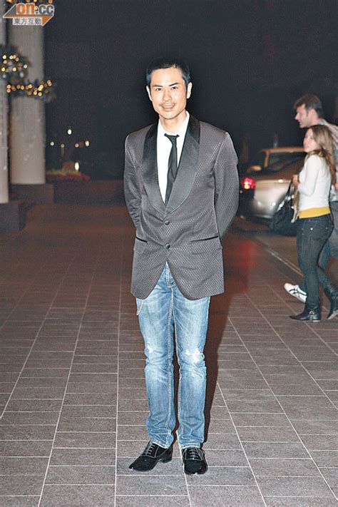 使徒行者 01/31 苗僑偉、佘詩曼、林峯、陳敏之、許紹雄、江美儀 粵語中字 tvb 2014. 佘詩曼Niki前後腳到賀 - 太陽報