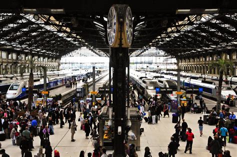 Fire broke out in southeastern paris near the gare de lyon train station. Gare de Lyon train station Paris France | Gare de Lyon ...