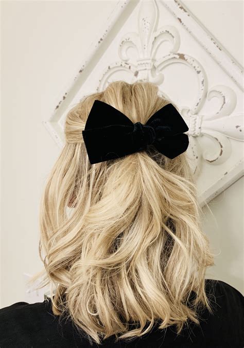 Holiday Hair Wrapped Up With A Bow Velvet Ribbon Short Hair Curls Bows Hair Pretties Bow
