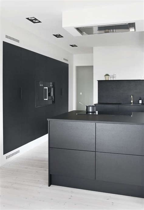 I have been trying to research best's cirrus flush mounted ceiling hood vent which offers an inline 800cfm. Remodeling 101: Ceiling-Mounted Recessed Kitchen Vents ...