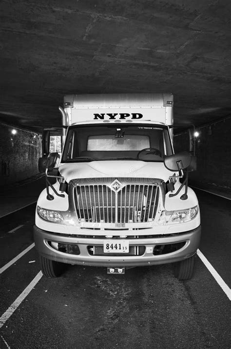 Nypd Tow Truck In Brooklyn Ny Editorial Photo Image Of Trooper