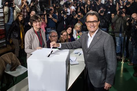 Former Catalan Leader Artur Mas Banned From Public Office Over