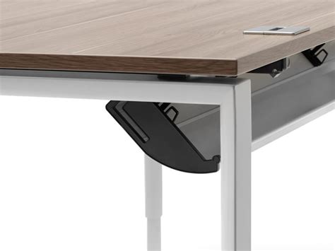 Ein elektrisch höhenverstellbarer schreibtisch ist ideal für gesundes arbeiten! Schreibtisch höhenverstellbar 140 cm Rohde Grahl xio ...