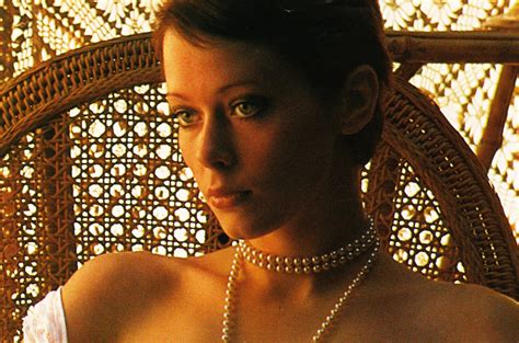 She has an iq of 164, thus, was able to skip four grades in school. Emmanuelle utoljára meztelen - Sylvia Kristel: Meztelenül ...