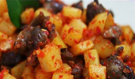Pedasnya sambal ayam penyet sangat cocok bagi anda pecinta kuliner pedas super gila. Resep Sambal Goreng Kentang Ati Ampela Sederhana