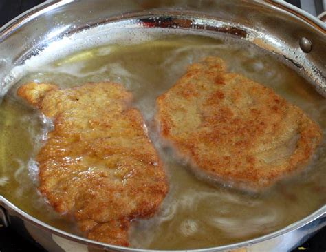 These breaded cutlets are packed with perfect flavor, baked over apple hardwood and topped with grilled citrus. Traditional German Schnitzel (Schweineschnitzel) - The Daring Gourmet