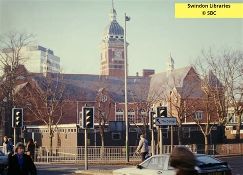 1980s Temporary Central Library And Swindon Town Hall Flickr