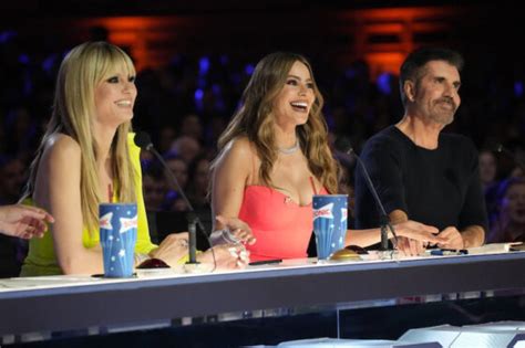 agt judges react to simon cowell losing his voice mid auditions