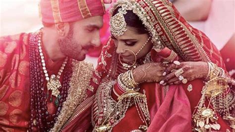 The choli of the lehenga had a sweetheart neck along with a pink organza dupatta. Deepika Padukone's Wedding Lehenga by Sabyasachi Mukherjee ...
