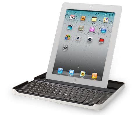 Move the power switch on your keyboard to on. Logitech Zagg iPad 2 Keyboard Case