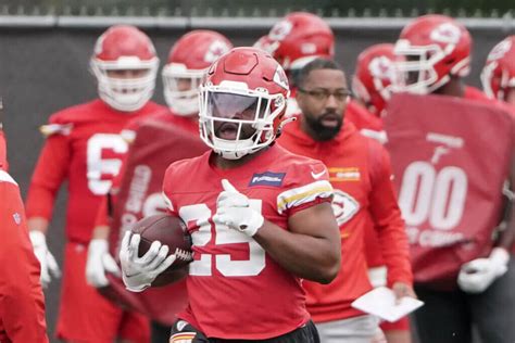 Chiefs Rb Clyde Edwards Helaire Confident First Normal Offseason Aids