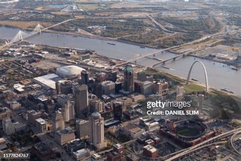 St Louis Aerial Photos And Premium High Res Pictures Getty Images
