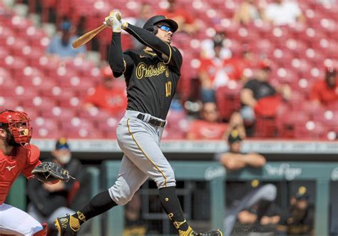 Ron Cook Bryan Reynolds Wants Out And Pirates Wheels Keep Spinning Flipboard