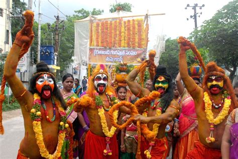 Bonalu Pictures Pictures Showing The 4 Week Festival Of Bonalu