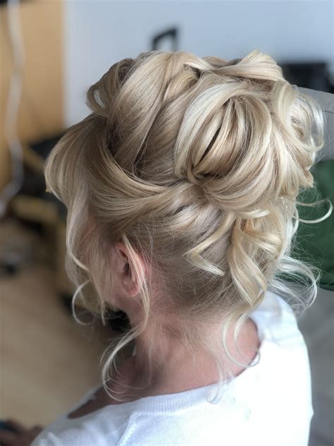 Mother Of The Groom High Textured Updo Hairstyle By Katerina Rapoport Bride Hairstyles Updo