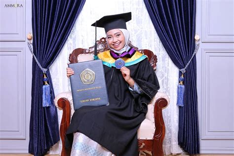 Ingin mengabadikan momen foto wisuda ? jasa studio foto wisuda di malang murah (2) * AMMORA ...