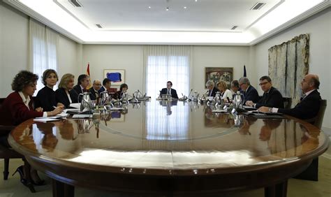 gobierno español se reúne para intervenir autonomía catalana n
