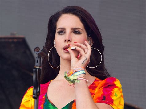 Lana Del Rey Bio Wiki, Boyfriend, Net Worth, Brother, Dating, Real Name