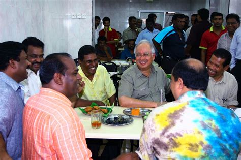 Perpaduan kaum dapat meningkatkan semangat patriotisme dalam kalangan pelajar. SUARA LENSA: Happy Deepavali