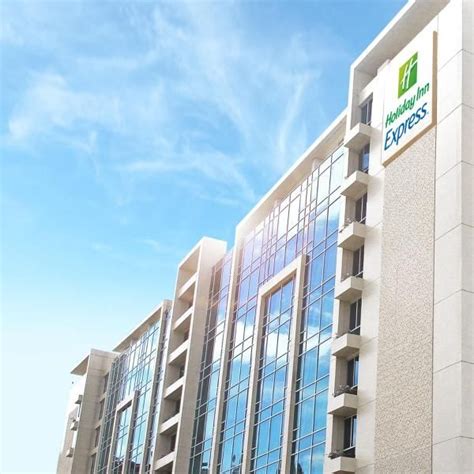 Budget at embassy suites orlando international drive conv. Holiday Inn Express Manila Newport City A 2-minute drive ...