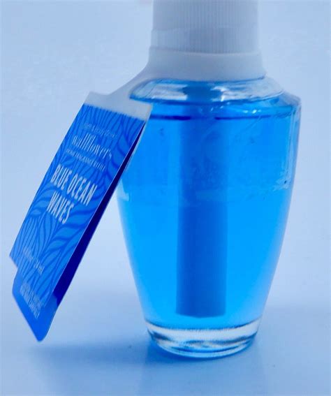 4 BATH & BODY WORKS WALLFLOWERS BLUE OCEAN WAVES HOME FRAGRANCE REFILL
