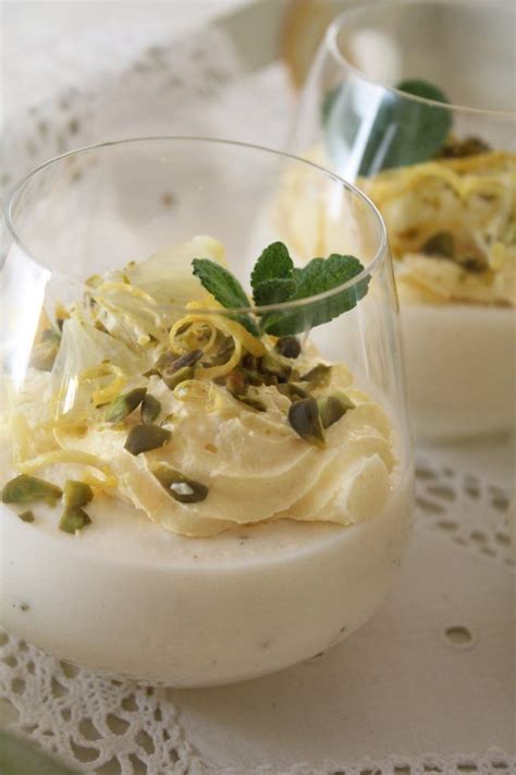 Erhitzen, darf aber nicht kochen. Das schmeckt nach Sommer: sahnige Zitronencreme mit ...