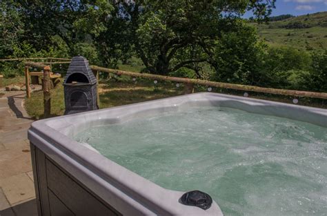 Bradan Lodges Wild Cat Luxury Hot Tub Lodge Availability