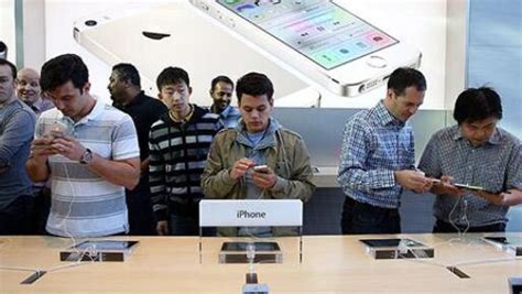 Apple Prepares To Unveil Smaller Iphone Business Post