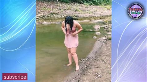 Ngintip Cewek Semok Mandi Di Sungai Pake Baju Tipis Semi Transparan Youtube