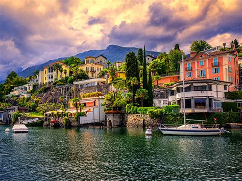 La suisse est un pays situé en europe. Lac - Les plus beaux Villages de Suisse