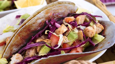 This link is to an external site that may or may not meet accessibility guidelines. Grilled Fish Tacos with Baja Slaw Recipe | MaxLiving
