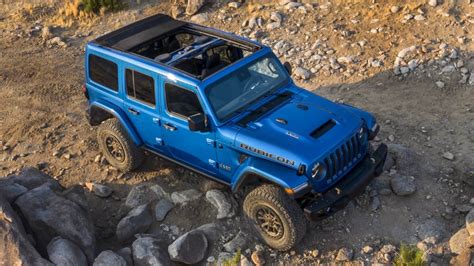 2021 jeep gladiator rubicon diesel photos and review autonxt. 2021 Gladiator 392 V8 / Jeep Wrangler Rubicon 392 Is An Uprated Off Roader With A V8 Heart - As ...