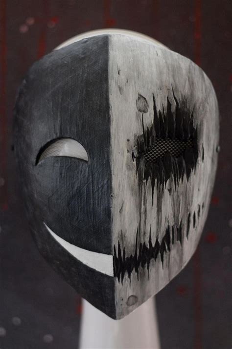 Stylish Face Mask To Make At Home Mask Drawing Masks Art Art