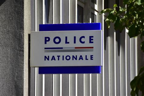 Commissariat De Police Banque d'images et photos libres de droit  iStock