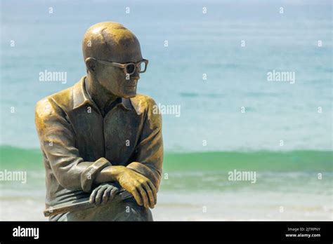Estatua Carlos Drummond De Andrade
