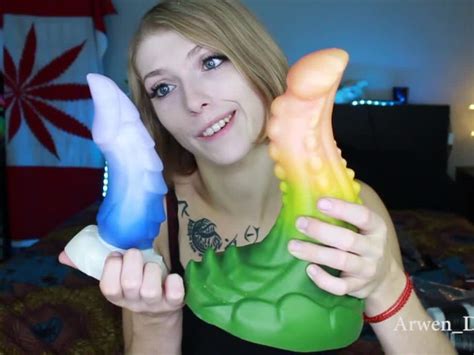 Unboxing And Fucking Huge Bad Dragon Dildo Stuffs Pussy