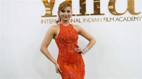 urvashi rautela stuns in rs 20 lakh tangerine gown at iifa awards 2022 people news zee news