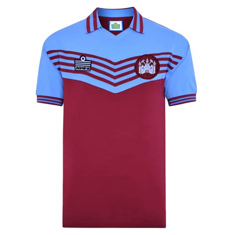 Moore had made his debut for west ham in 1958, replacing an unwell malcolm allison, who had been a stalwart for the team at the back for a decade, taking the number 6 shirt at age 17 and was not to relinquish the position for another 16 years. West Ham United 1980 Admiral shirt | West Ham United Retro ...
