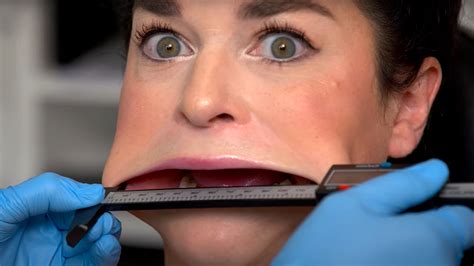 Samantha Ramsdell The Guinness World Record Holder For Largest Mouth