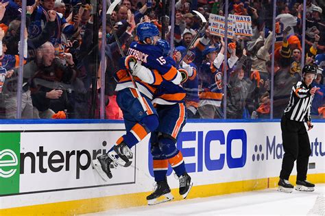 Islanders Claw Back Into Series With Game 3 Win Over Hurricanes