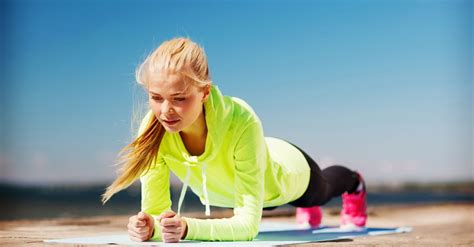 Wir zeigen vier übungen für zuhause. Yoga übungen Zum Abnehmen Für Zuhause